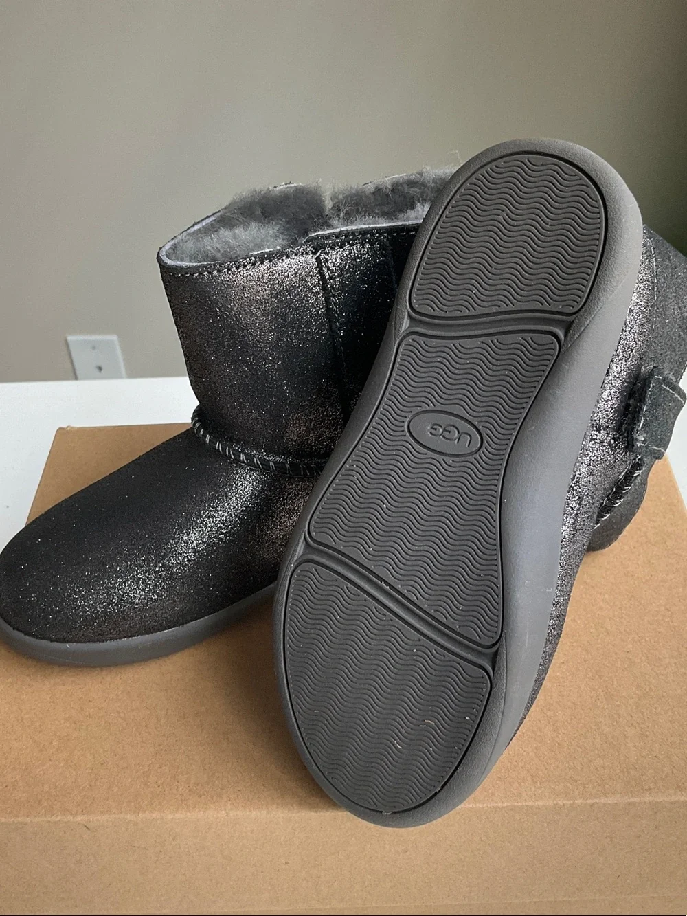 UGG new sparkling